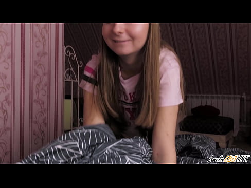 ❤️ Blondie Suĉas sian BFF-on Profunde kaj Akiras Cum En Ŝia Buŝo ❤️❌ Malĉasuloj ĉe ni ☑